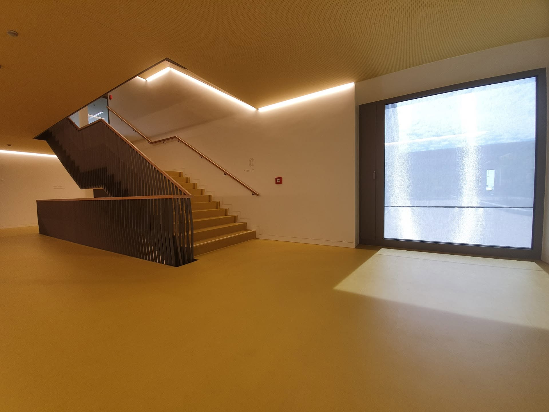 Schulhaus Uster – Geländeransicht 4